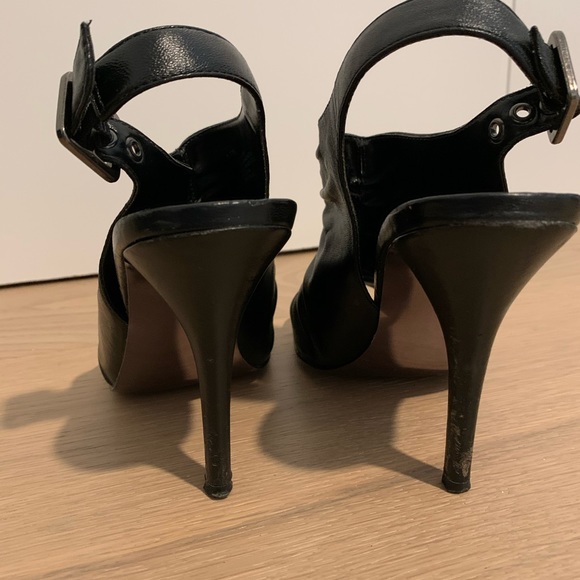 Black Heeled Sandals Size 7 - Picture 4 of 6